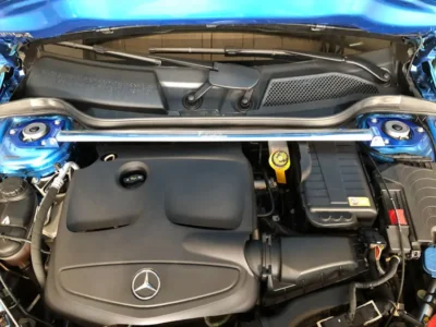 Front Stabilizer Strut Bar For Mercedes Benz A Class W176 A180 A250 GLA45 2013-2018 Upper STB Tower Brace Anti Sway Suspension - immagine 3
